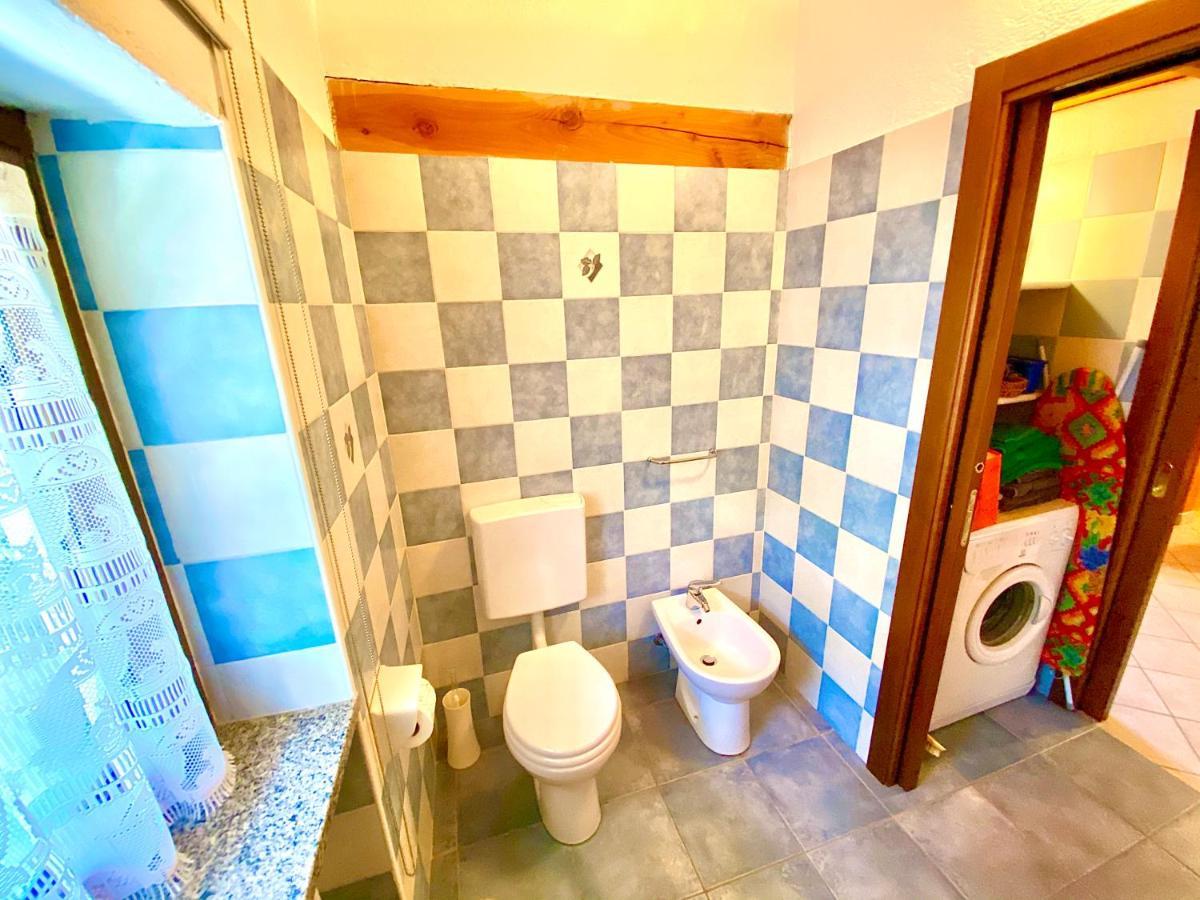 Апартаменты Attico Panoramico Con Soppalco Gignod Экстерьер фото